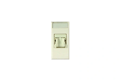 PRISE INFORMATIQUE 8 PLOTS RJ45 CAT 6 UTP WHITEK 44
